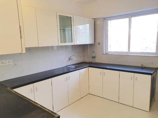 2 BHK Apartment in Bandra West for rent Mumbai. The reference number is 20775775