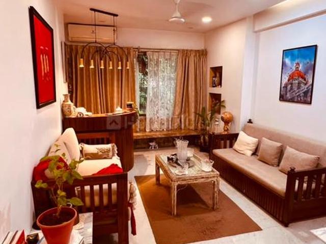2 BHK Apartment in Bandra West for rent Mumbai. The reference number is 20837943