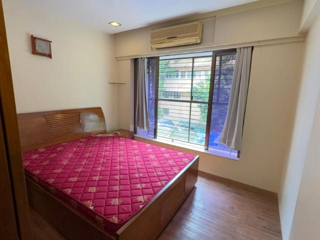 2 BHK Apartment in Bandra West for rent Mumbai. The reference number is 20845278