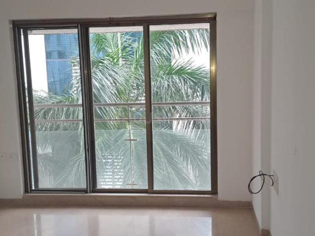 2 BHK Apartment in Bandra West for resale Mumbai. The reference number is 17769570