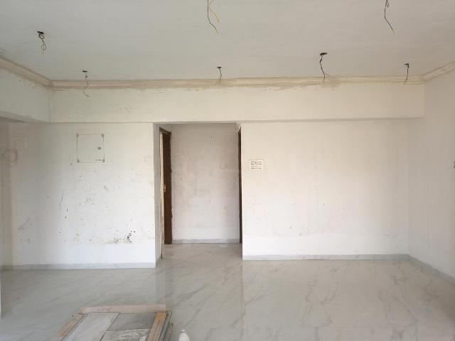 2 BHK Apartment in Bandra West for resale Mumbai. The reference number is 19801564
