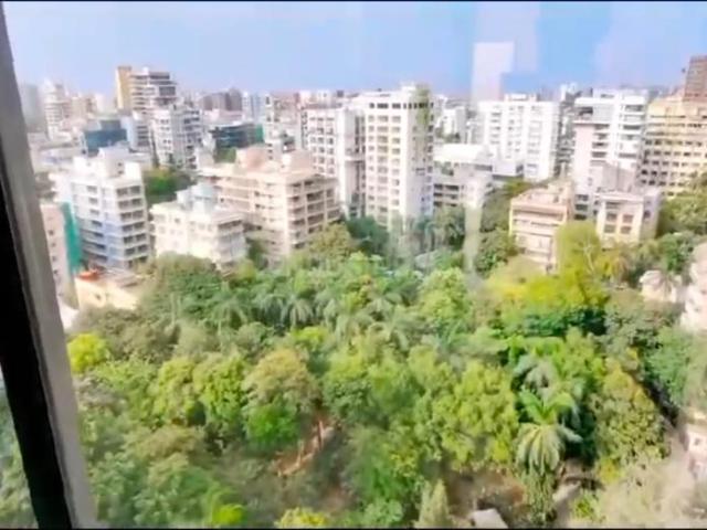 2 BHK Apartment in Bandra West for resale Mumbai. The reference number is 20410091