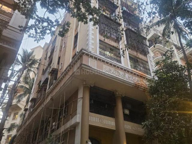 2 BHK Apartment in Bandra West for resale Mumbai. The reference number is 20219570