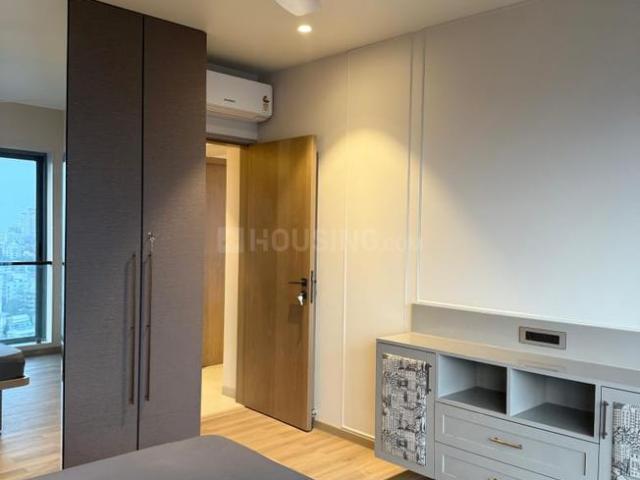 2 BHK Apartment in Bandra West for resale Mumbai. The reference number is 20371231