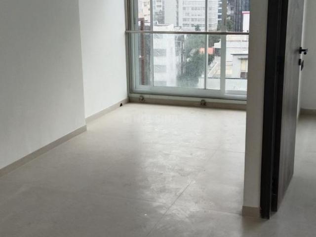 2 BHK Apartment in Bandra West for resale Mumbai. The reference number is 20376177