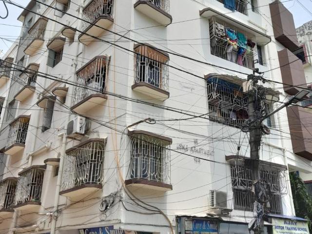 2 BHK Apartment in Bansdroni for resale Kolkata. The reference number is 19313381