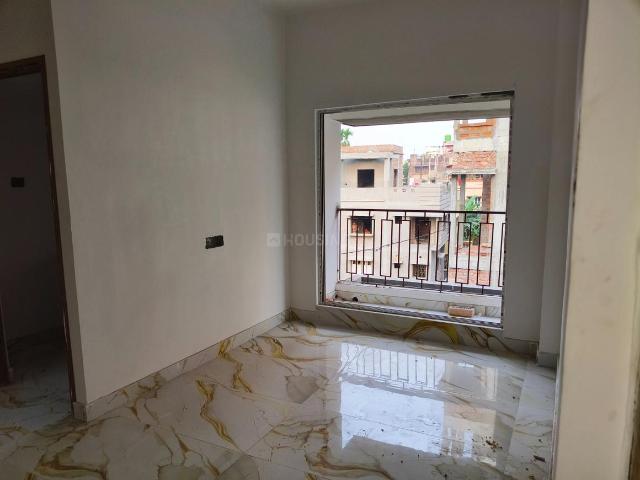 2 BHK Apartment in Bansdroni for resale Kolkata. The reference number is 20039597