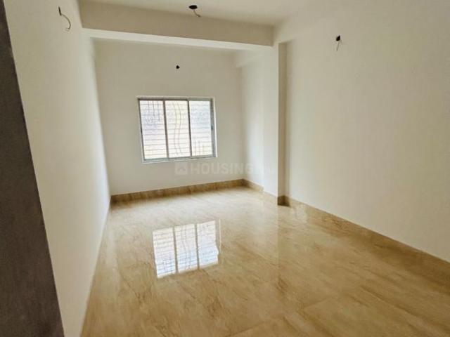 2 BHK Apartment in Barasat for resale Kolkata. The reference number is 18060664