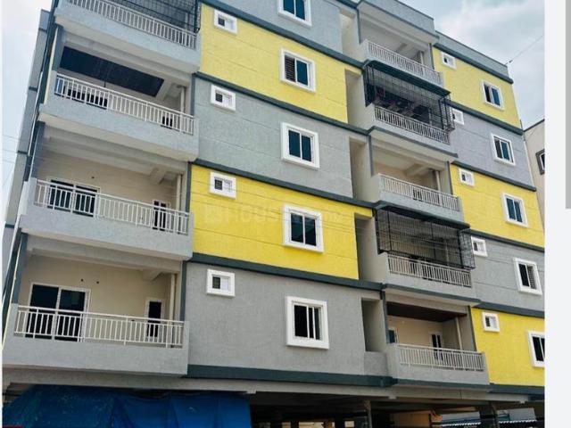 2 BHK Apartment in Beeramguda for resale Sangareddy. The reference number is 20472593