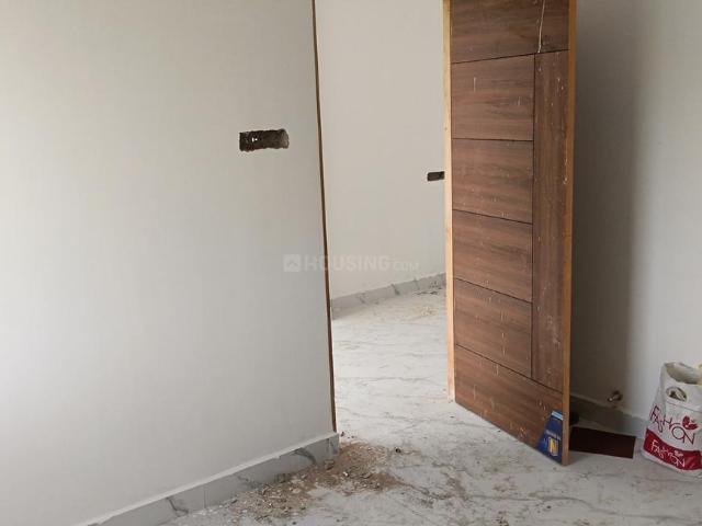 2 BHK Apartment in Beeramguda for resale Sangareddy. The reference number is 20894618