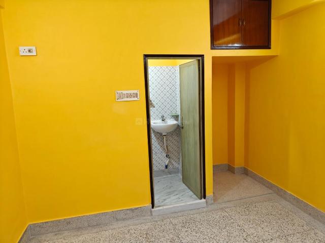2 BHK Apartment in Behala Chowrasta for resale Kolkata. The reference number is 20162483