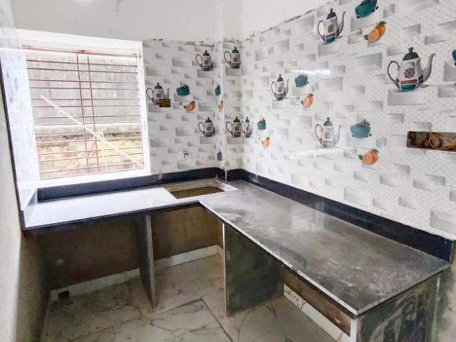 2 BHK Apartment in Behala for resale Kolkata. The reference number is 20378010