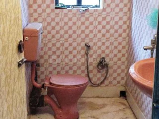 2 BHK Apartment in Behala for resale Kolkata. The reference number is 20378324