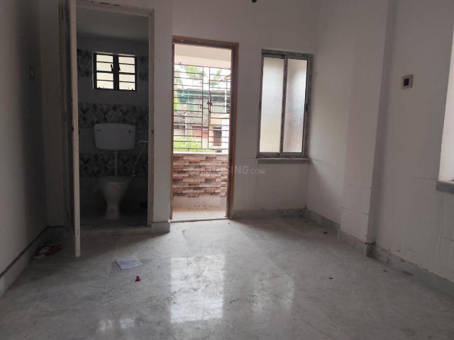 2 BHK Apartment in Behala for resale Kolkata. The reference number is 20447330