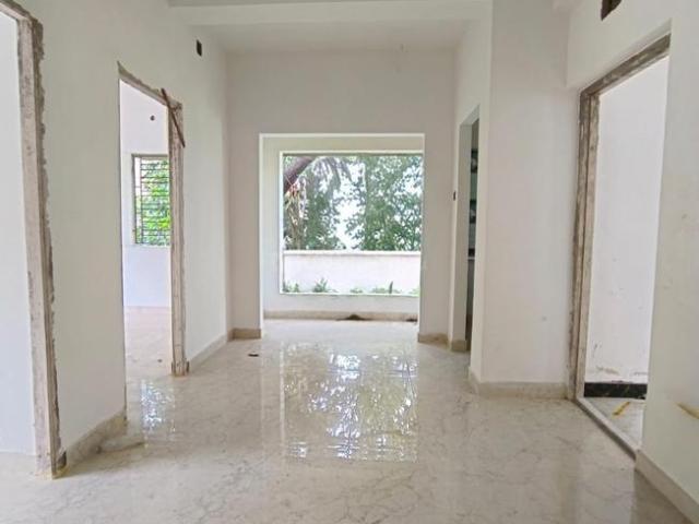 2 BHK Apartment in Behala for resale Kolkata. The reference number is 20655142