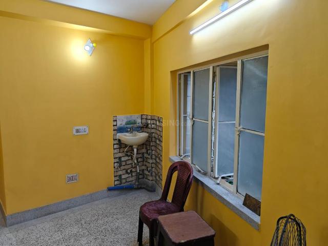2 BHK Apartment in Behala for resale Kolkata. The reference number is 20618229
