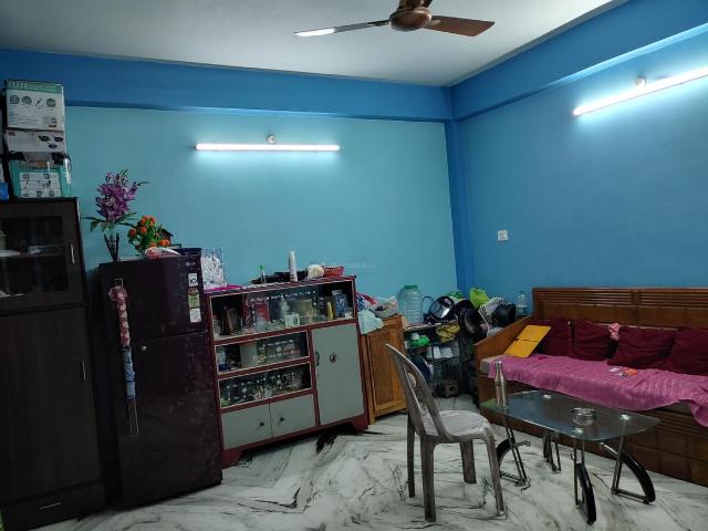 2 BHK Apartment in Beliaghata for resale Kolkata. The reference number is 8188512