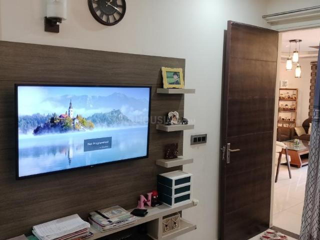 2 BHK Apartment in Bhabat for rent Zirakpur. The reference number is 18376226