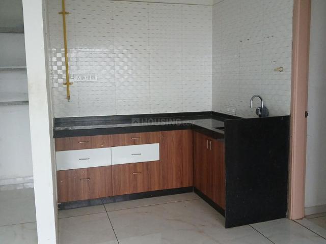 2 BHK Apartment in Bhatha for rent Surat. The reference number is 17929303