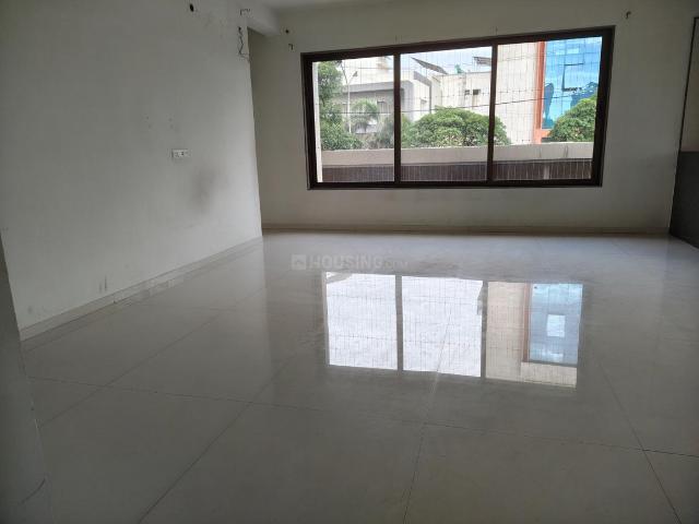 2 BHK Apartment in Bhimrad for resale Surat. The reference number is 18150022