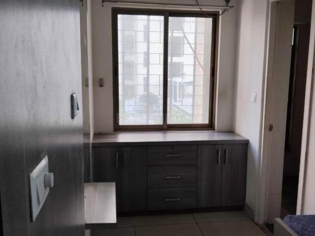 2 BHK Apartment in Bhiwandi for rent Thane. The reference number is 19982402