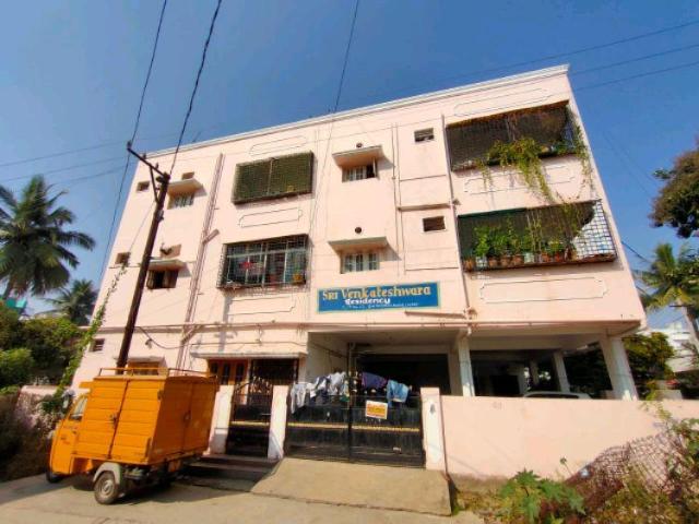 2 BHK Apartment in Bibinagar for resale Yadadri Bhuvanagiri. The reference number is 9584619