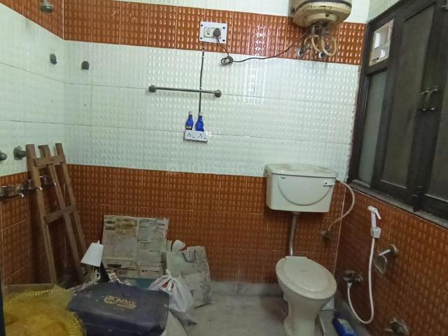 2 BHK Apartment in Burari for rent New Delhi. The reference number is 19777750