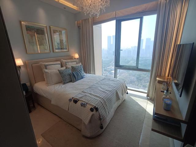 2 BHK Apartment in Byculla for resale Mumbai. The reference number is 20177515
