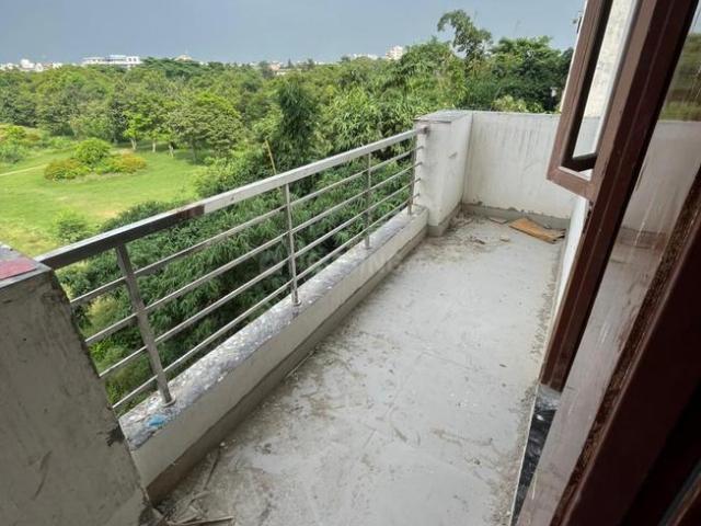 2 BHK Apartment in Govindpuram for resale Ghaziabad. The reference number is 19855235