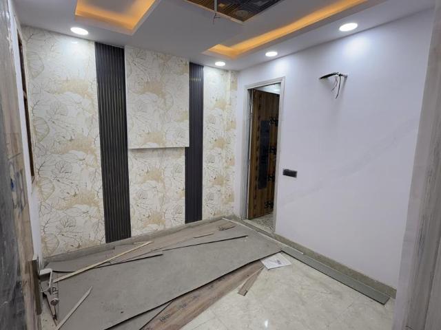 2 BHK Apartment in Govindpuri for resale New Delhi. The reference number is 20478171
