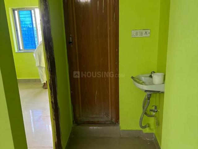 2 BHK Apartment in Gobra for rent Kolkata. The reference number is 20623163