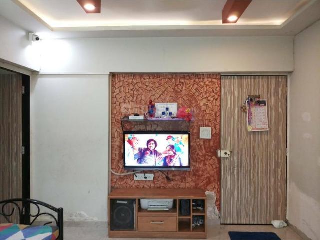 2 BHK Apartment in Goregaon East for rent Mumbai. The reference number is 16568649