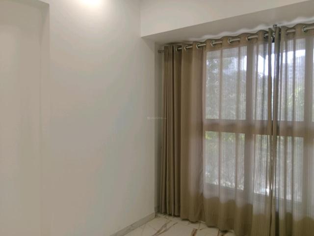 2 BHK Apartment in Goregaon East for rent Mumbai. The reference number is 19028457