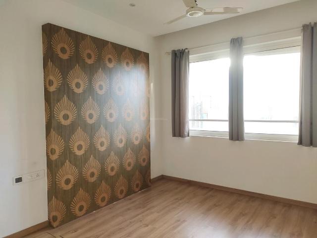 2 BHK Apartment in Goregaon East for rent Mumbai. The reference number is 19159430