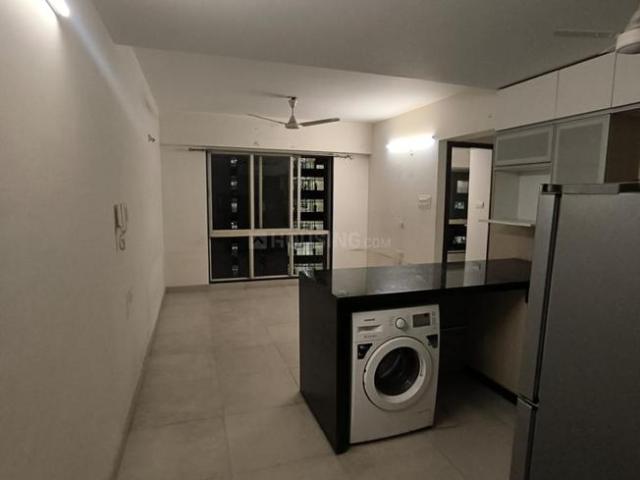 2 BHK Apartment in Goregaon East for rent Mumbai. The reference number is 20457455