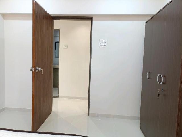 2 BHK Apartment in Goregaon East for rent Mumbai. The reference number is 20582025