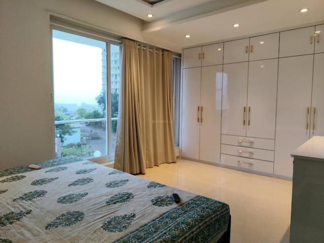 2 BHK Apartment in Goregaon East for rent Mumbai. The reference number is 20658442
