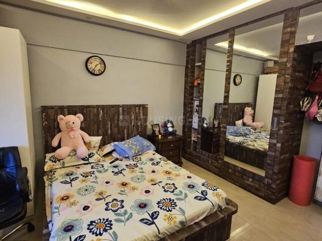 2 BHK Apartment in Goregaon East for rent Mumbai. The reference number is 20674006