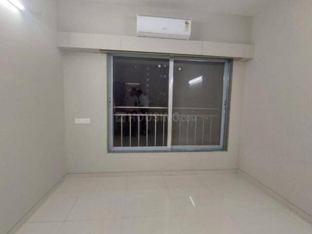2 BHK Apartment in Goregaon East for rent Mumbai. The reference number is 20040679