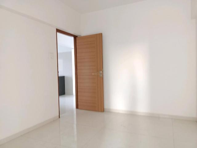 2 BHK Apartment in Goregaon East for resale Mumbai. The reference number is 10892655