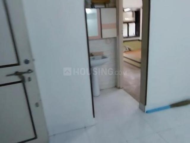 2 BHK Apartment in Goregaon East for resale Mumbai. The reference number is 17329973