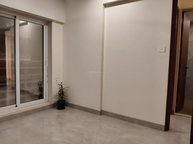 2 BHK Apartment in Goregaon East for resale Mumbai. The reference number is 19595792