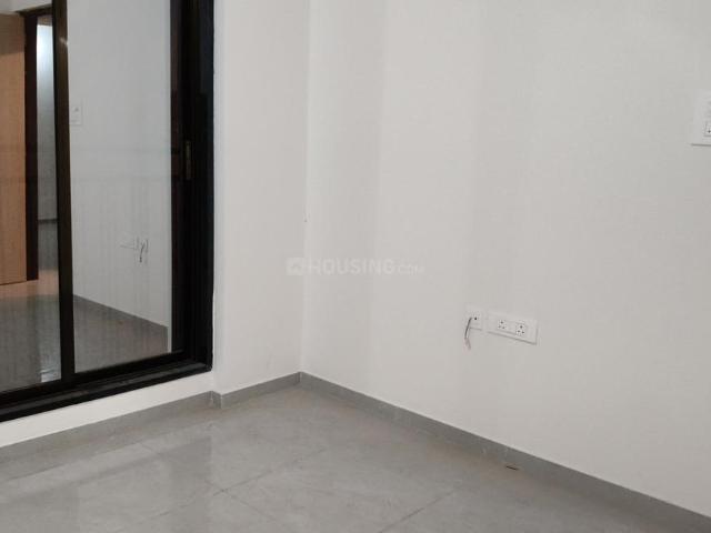 2 BHK Apartment in Goregaon East for resale Mumbai. The reference number is 19596029