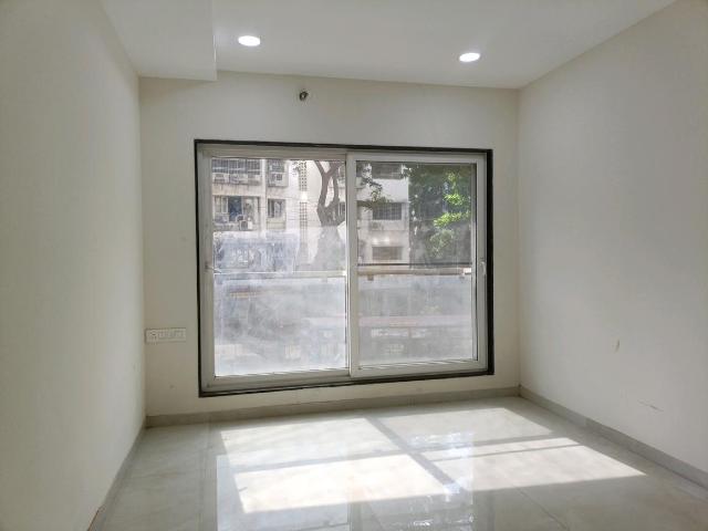 2 BHK Apartment in Goregaon East for resale Mumbai. The reference number is 20269593