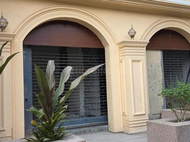 2 BHK Apartment in Goregaon East for resale Mumbai. The reference number is 20548139