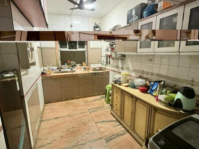 2 BHK Apartment in Goregaon East for resale Mumbai. The reference number is 20555364