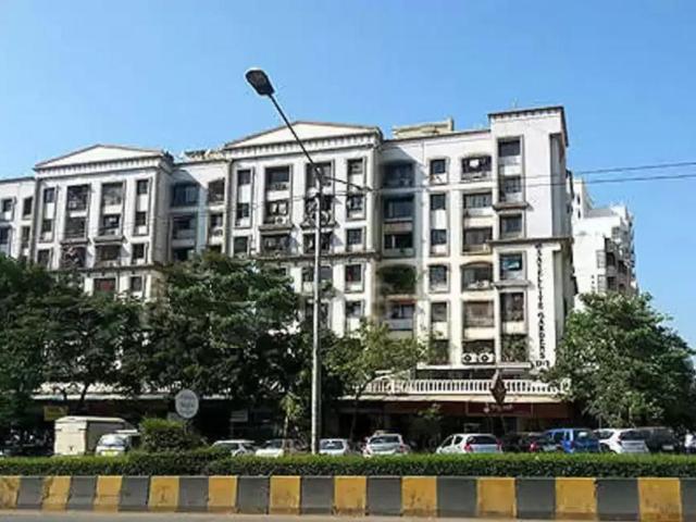 2 BHK Apartment in Goregaon East for resale Mumbai. The reference number is 20643112