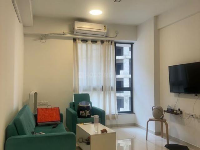 2 BHK Apartment in Goregaon West for rent Mumbai. The reference number is 16581897