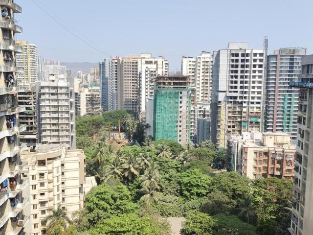 2 BHK Apartment in Goregaon West for rent Mumbai. The reference number is 19725766