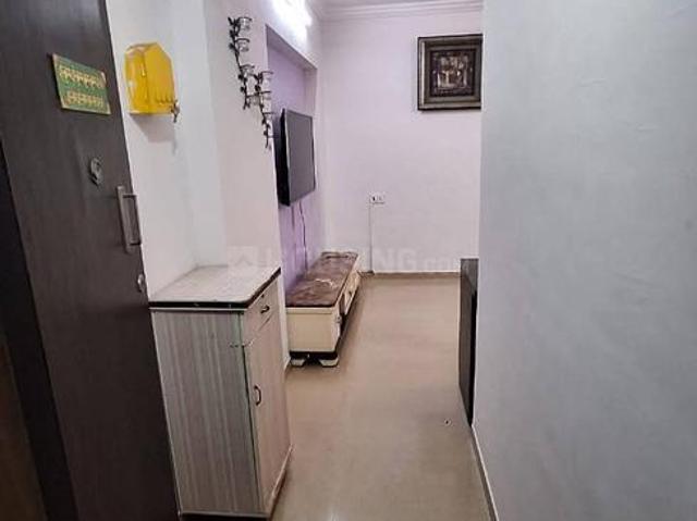 2 BHK Apartment in Goregaon West for rent Mumbai. The reference number is 19921452